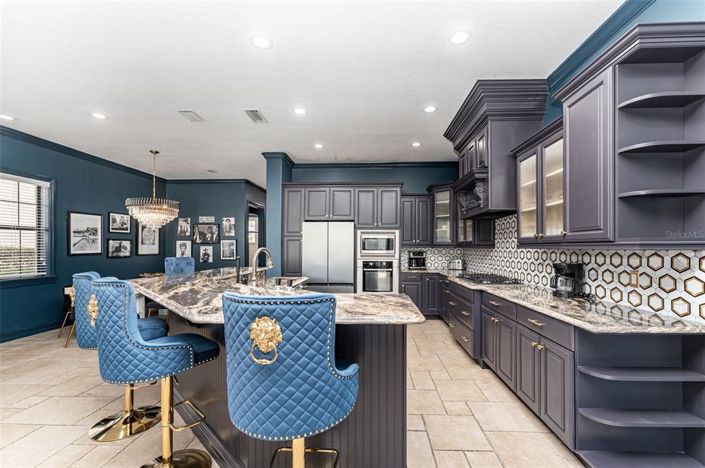 Image No.48-5 Bed Property for sale