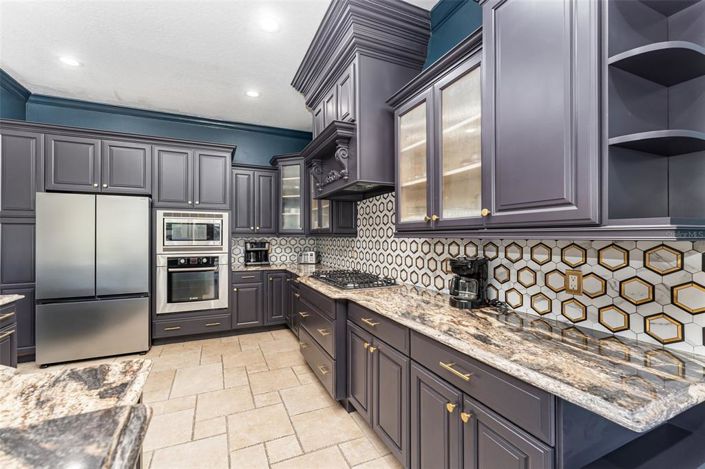 Image No.49-5 Bed Property for sale