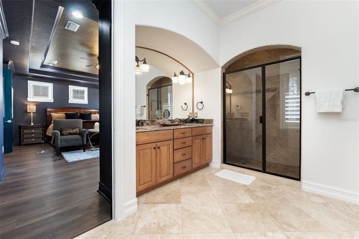 Image No.53-5 Bed Property for sale