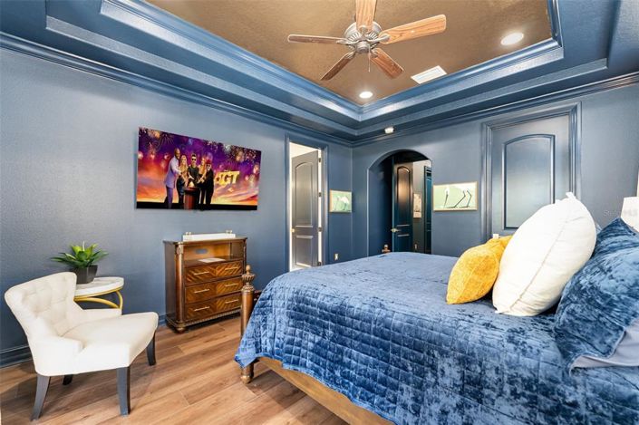 Image No.57-5 Bed Property for sale