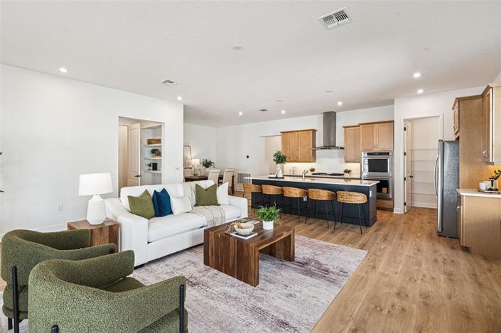 Image No.5-3 Bed Property for sale