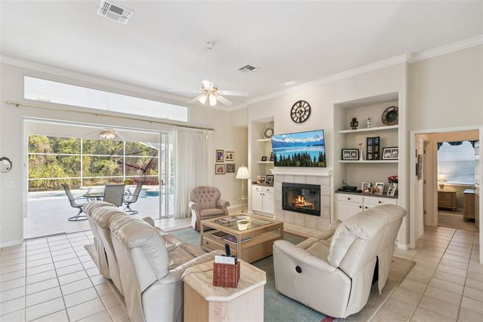 Image No.14-4 Bed Property for sale