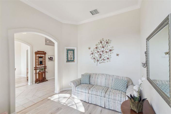 Image No.17-4 Bed Property for sale