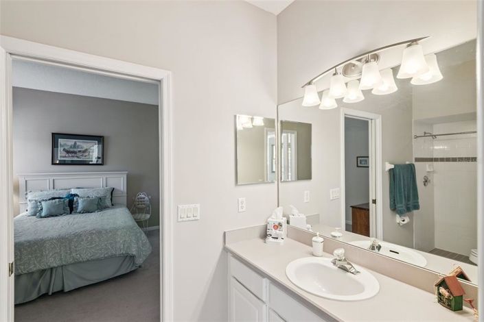 Image No.28-4 Bed Property for sale