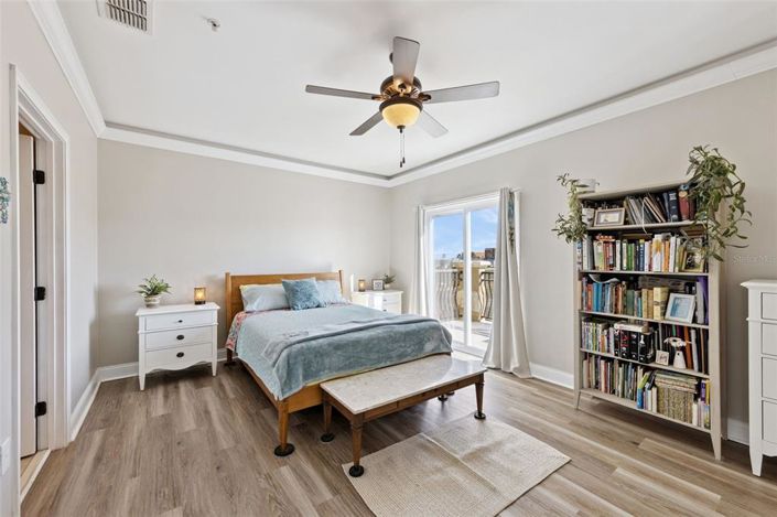 Image No.16-4 Bed Townhouse for sale