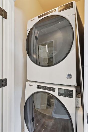 Image No.25-4 Bed Townhouse for sale