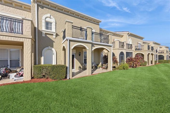 Image No.28-4 Bed Townhouse for sale