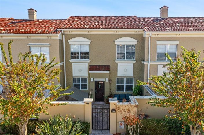 Image No.33-4 Bed Townhouse for sale