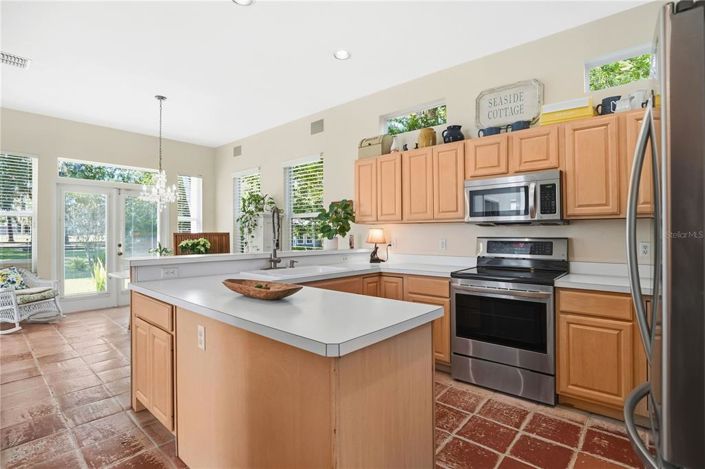 Image No.13-2 Bed Property for sale