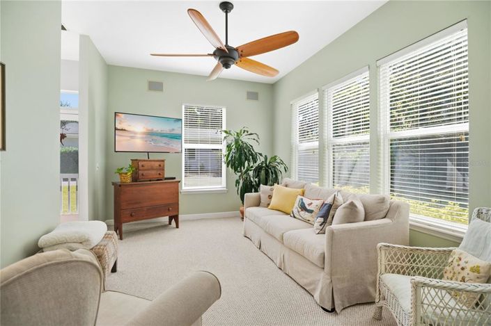 Image No.17-2 Bed Property for sale