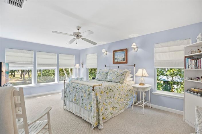 Image No.18-2 Bed Property for sale