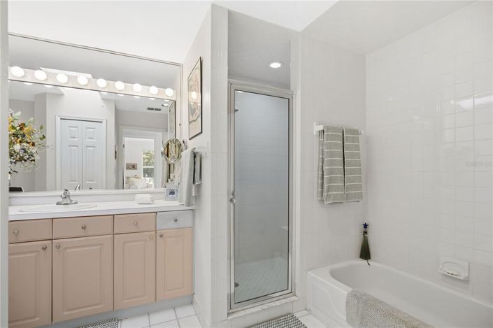 Image No.21-2 Bed Property for sale