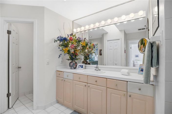 Image No.22-2 Bed Property for sale