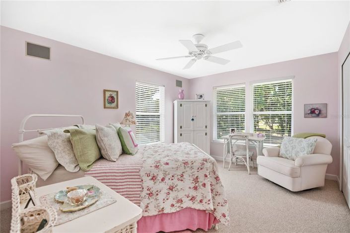 Image No.24-2 Bed Property for sale