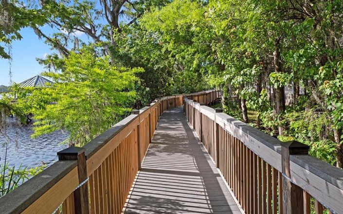 Image No.16-2 Bed Property for sale