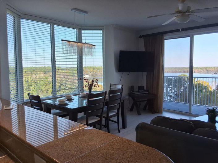 Image No.8-2 Bed Property for sale