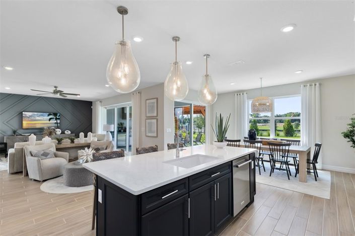 Image No.17-5 Bed Property for sale