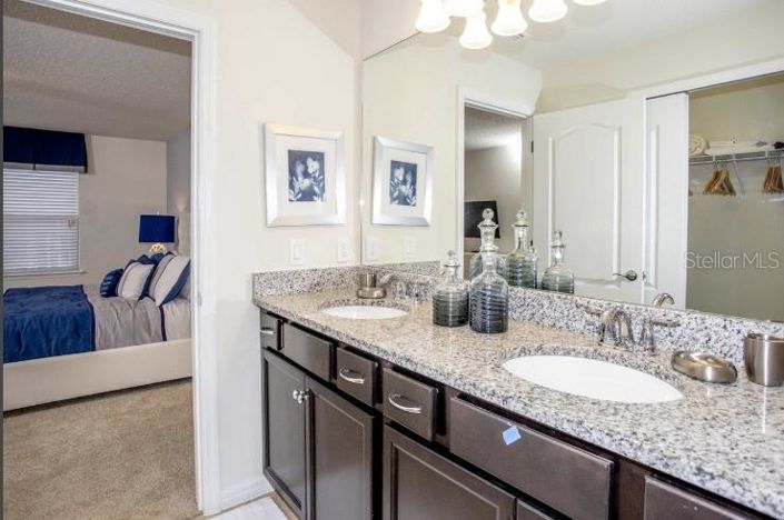 Image No.16-5 Bed Townhouse for sale