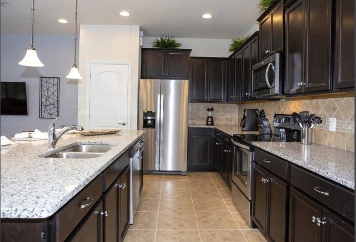 Image No.2-5 Bed Townhouse for sale