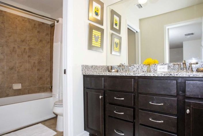 Image No.25-5 Bed Townhouse for sale