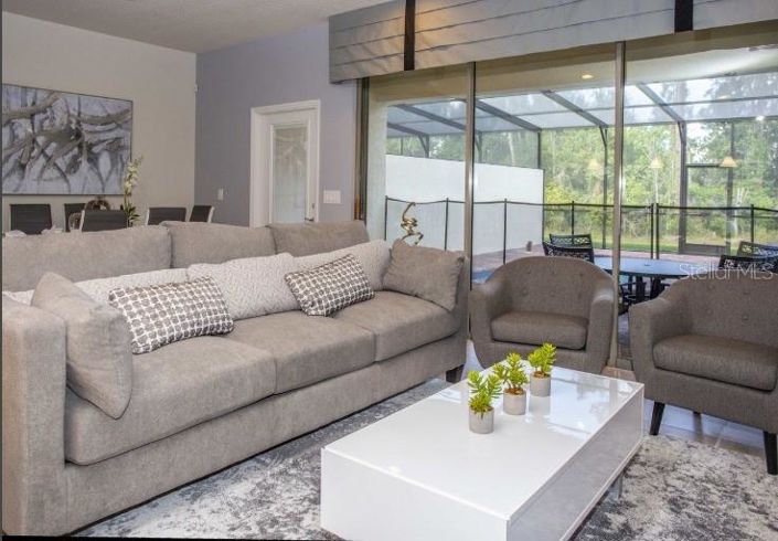 Image No.6-5 Bed Townhouse for sale