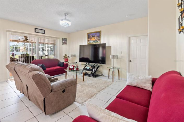 Image No.22-5 Bed Property for sale