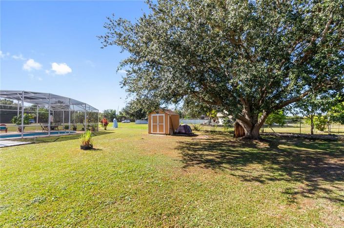 Image No.9-5 Bed Property for sale