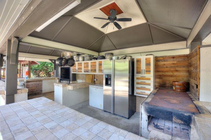 Image No.16-4 Bed Property for sale