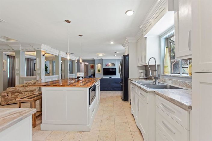 Image No.36-4 Bed Property for sale