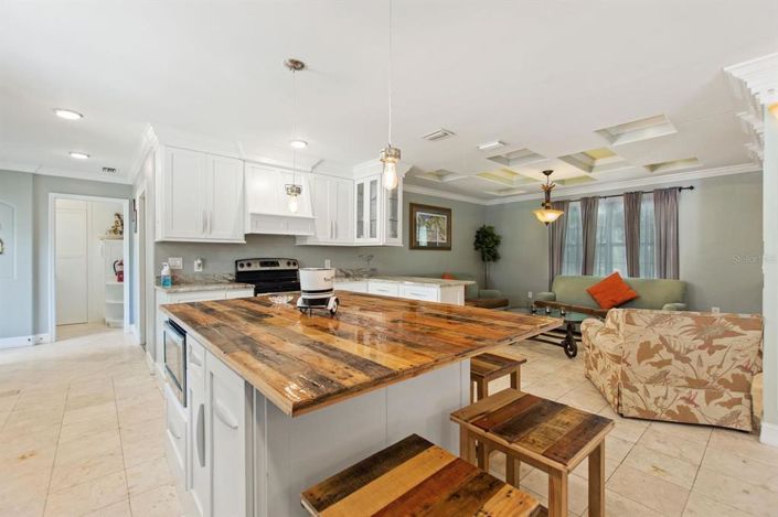 Image No.38-4 Bed Property for sale