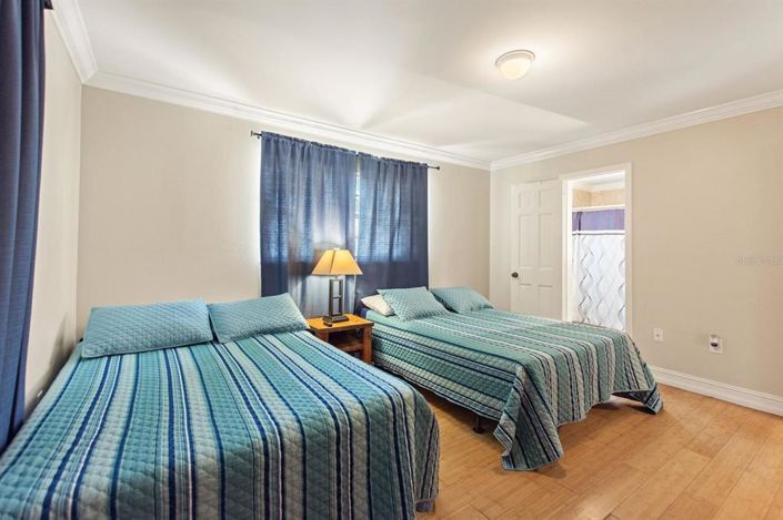 Image No.43-4 Bed Property for sale