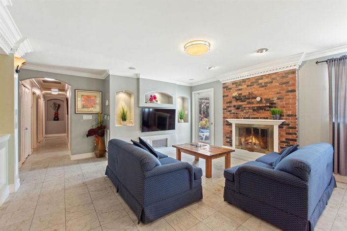 Image No.44-4 Bed Property for sale