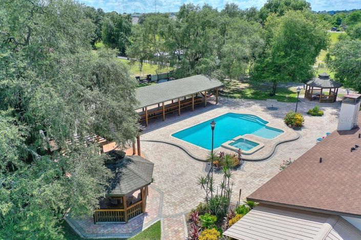 Image No.8-4 Bed Property for sale