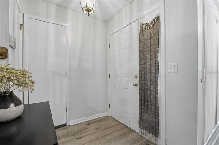 Image No.12-3 Bed Townhouse for sale