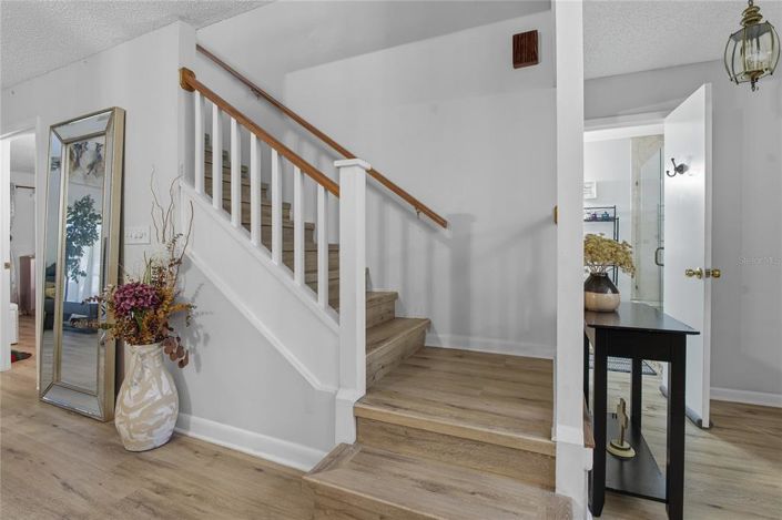 Image No.13-3 Bed Townhouse for sale