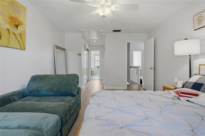 Image No.22-3 Bed Townhouse for sale