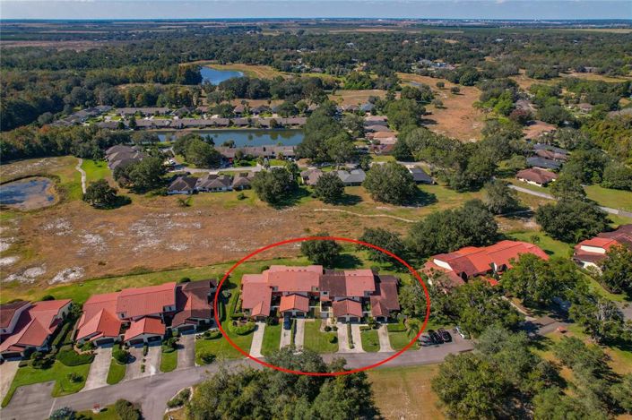 Image No.50-3 Bed Townhouse for sale