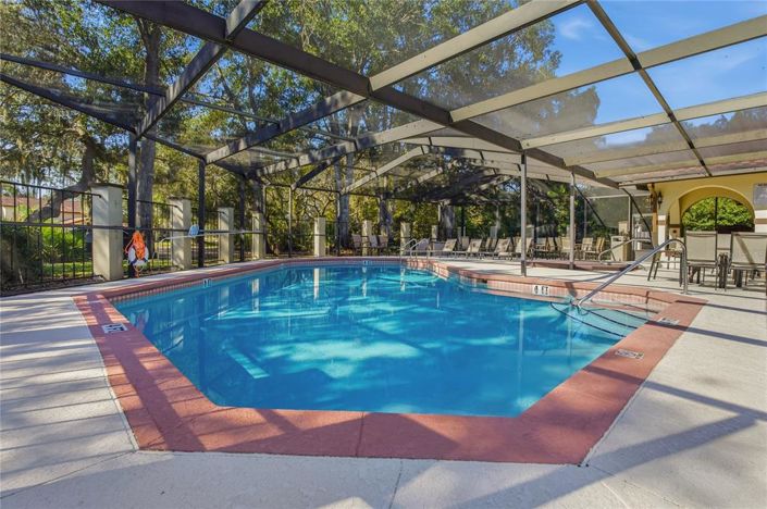 Image No.55-3 Bed Townhouse for sale