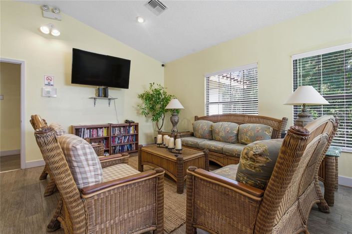 Image No.58-3 Bed Townhouse for sale