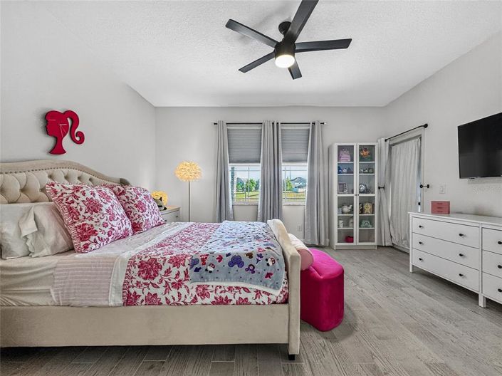 Image No.25-4 Bed Property for sale