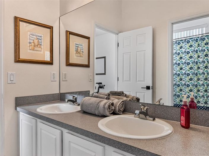 Image No.39-4 Bed Property for sale