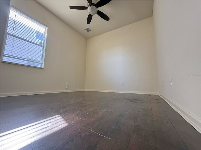 Image No.27-4 Bed Property for sale