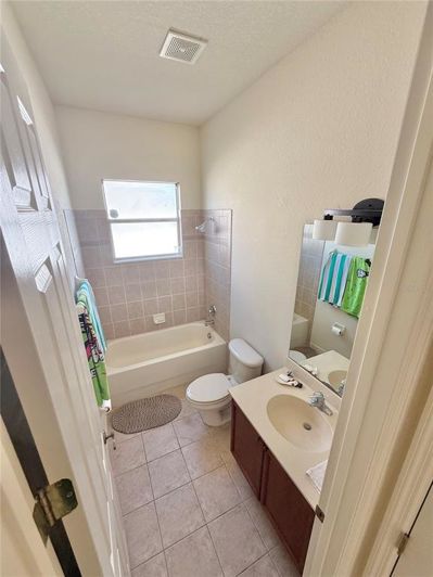 Image No.32-4 Bed Property for sale