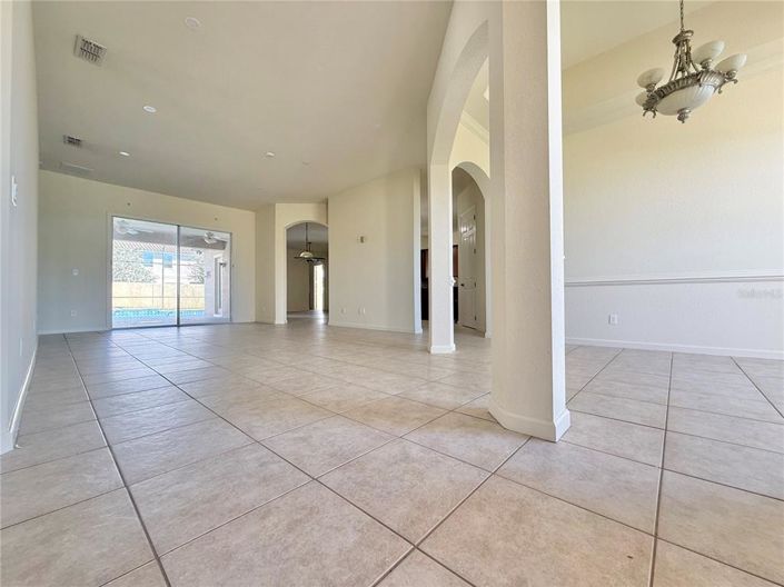 Image No.8-4 Bed Property for sale