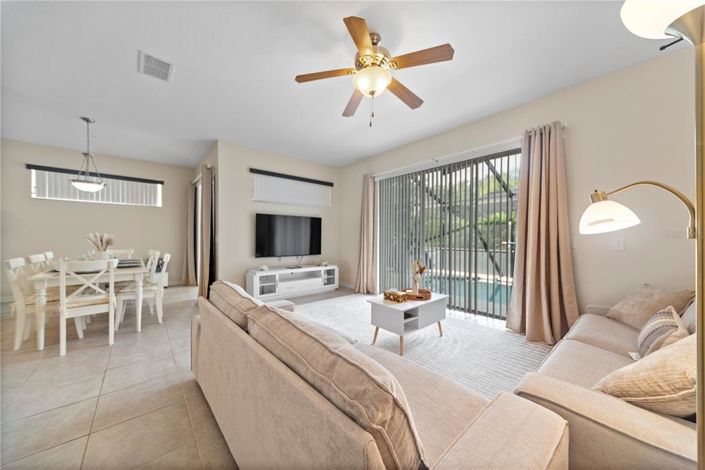 Image No.7-Propriété de 4 chambres à vendre à Kissimmee