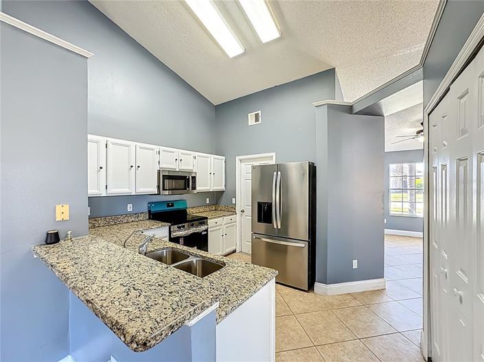 Image No.2-Propriété de 3 chambres à vendre à Kissimmee