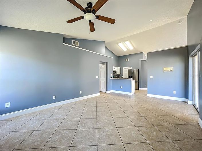 Image No.5-Propriété de 3 chambres à vendre à Kissimmee