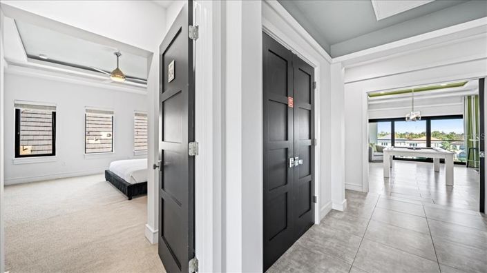 Image No.16-10 Bed Property for sale