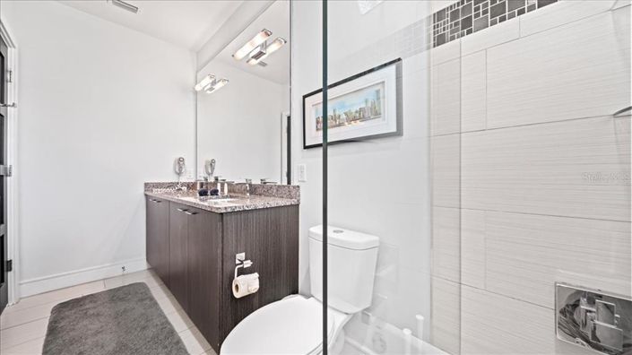 Image No.20-10 Bed Property for sale