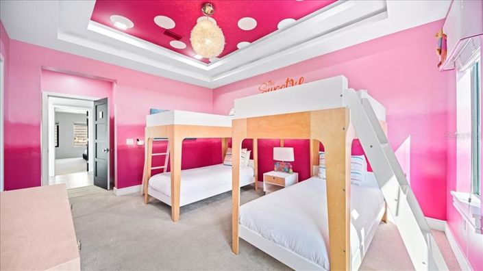 Image No.23-10 Bed Property for sale